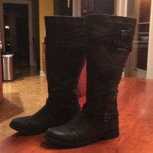 Black boots